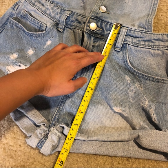 Tinseltown Denim Distressed Short Overalls Size Small - Picture 9 of 10